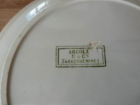 Ancien plat creux service U et C Sarreguemines Arcole XIX XXème