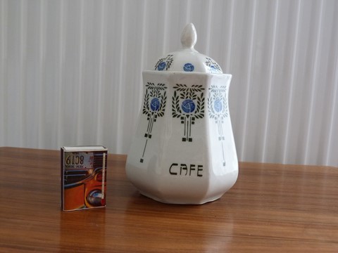 Ancien pot à épices café octogonale porcelaine